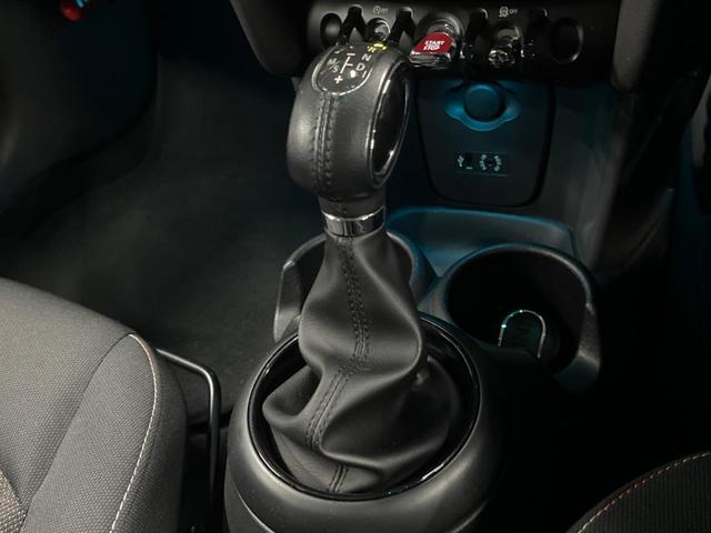 MINI クーパー 5ドア ペッパーパッケージ ナビゲーションパッケージ LEDヘッドライト LEDフォグライト デュアルオートエアコン 純正15インチアルミホイール プライバシーガラス Bluetooth ETC(42枚目)