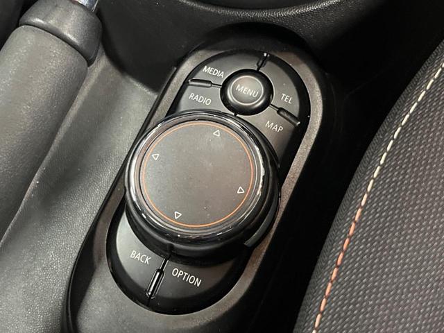 MINI クーパー 5ドア ペッパーパッケージ ナビゲーションパッケージ LEDヘッドライト LEDフォグライト デュアルオートエアコン 純正15インチアルミホイール プライバシーガラス Bluetooth ETC(46枚目)