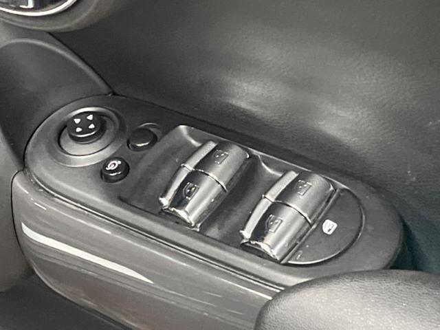 MINI クーパー 5ドア ペッパーパッケージ ナビゲーションパッケージ LEDヘッドライト LEDフォグライト デュアルオートエアコン 純正15インチアルミホイール プライバシーガラス Bluetooth ETC(48枚目)