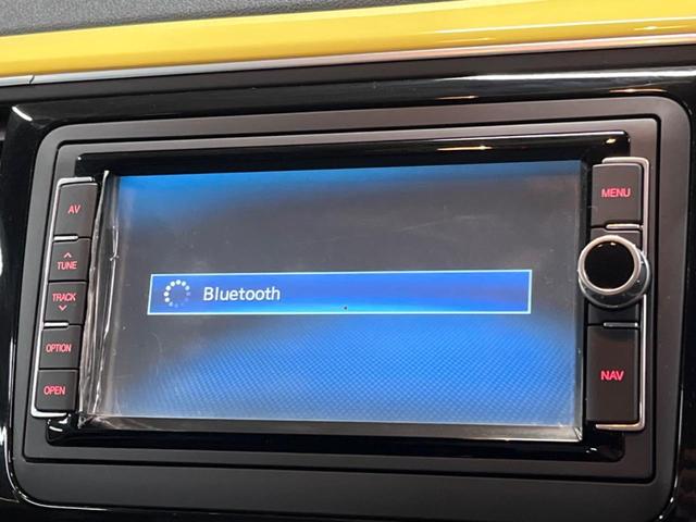ザ・ビートル デザインレザーパッケージ 712SDCWパッケージ 黒革シート シートヒーター パークディスタンスコントロール HIDヘッドライト フォグライト デュアルオートエアコン 純正17インチアルミホイール パドルシフト ETC(5枚目)