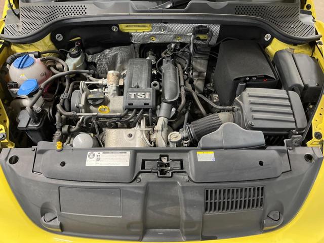 ザ・ビートル デザインレザーパッケージ 712SDCWパッケージ 黒革シート シートヒーター パークディスタンスコントロール HIDヘッドライト フォグライト デュアルオートエアコン 純正17インチアルミホイール パドルシフト ETC(19枚目)