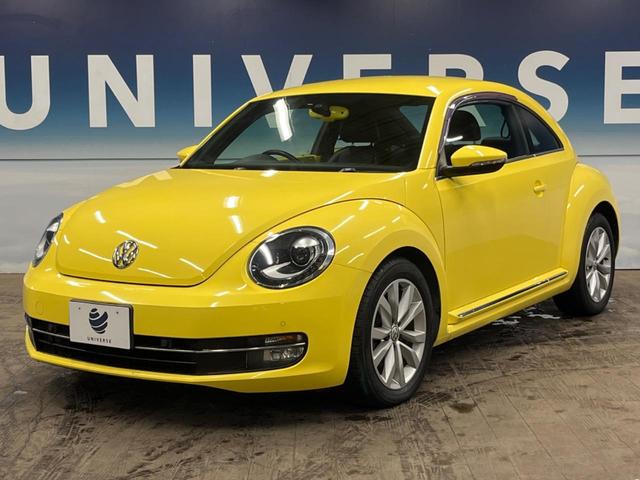 ザ・ビートル デザインレザーパッケージ 712SDCWパッケージ 黒革シート シートヒーター パークディスタンスコントロール HIDヘッドライト フォグライト デュアルオートエアコン 純正17インチアルミホイール パドルシフト ETC(26枚目)