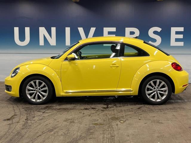 ザ・ビートル デザインレザーパッケージ 712SDCWパッケージ 黒革シート シートヒーター パークディスタンスコントロール HIDヘッドライト フォグライト デュアルオートエアコン 純正17インチアルミホイール パドルシフト ETC(28枚目)