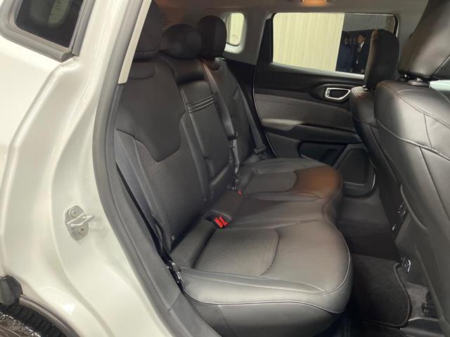 ジープ・コンパス ロンジチュード 純正ナビ Applecarplay フルセグ バックカメラ アダプティブクルーズコントロール ブラインドスポットモニター LEDヘッドライト LEDフォグライト 黒ハーフレザーシート オートエアコン(10枚目)