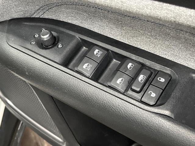 ジープ・コンパス ロンジチュード 純正ナビ Applecarplay フルセグ バックカメラ アダプティブクルーズコントロール ブラインドスポットモニター LEDヘッドライト LEDフォグライト 黒ハーフレザーシート オートエアコン(59枚目)