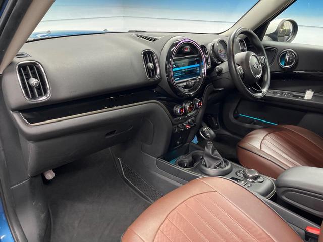 ＭＩＮＩ クーパーＤ　クロスオーバー　ペッパーパッケージ　純正ナビ　アダプティブクルーズコントロール　ＬＥＤヘッドライト　ＬＥＤフォグライト　パワーバックドア　デュアルオートエアコン　コンフォートアクセス　Ｂｌｕｅｔｏｏｔｈ　ＥＴＣ（38枚目）