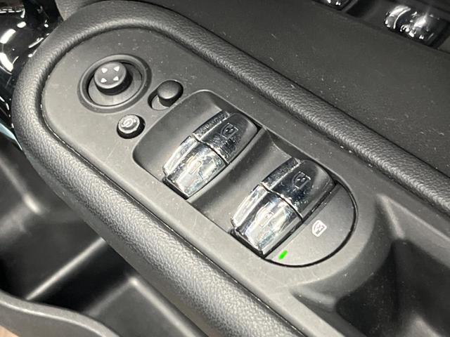 ＭＩＮＩ クーパーＤ　クロスオーバー　ペッパーパッケージ　純正ナビ　アダプティブクルーズコントロール　ＬＥＤヘッドライト　ＬＥＤフォグライト　パワーバックドア　デュアルオートエアコン　コンフォートアクセス　Ｂｌｕｅｔｏｏｔｈ　ＥＴＣ（54枚目）