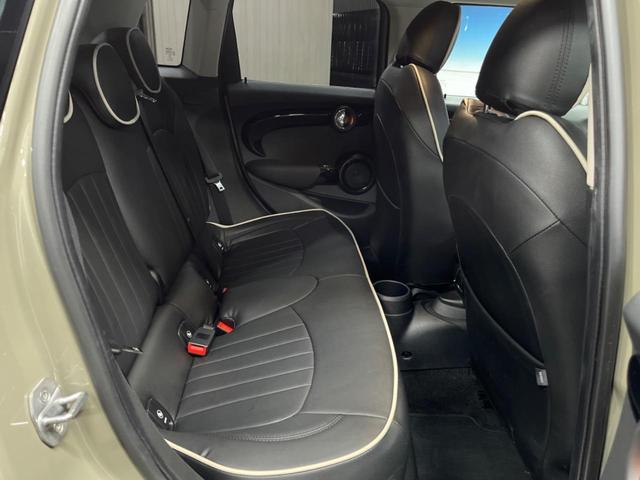 MINI クーパーSD 5ドア カメラ/パーキングアシストパッケージ ペッパーパッケージ LEDヘッドランプ ユニオンジャックデザインテールランプ 純正ナビ アクティブクルーズコントロール インテリジェントセーフティ 禁煙車(10枚目)