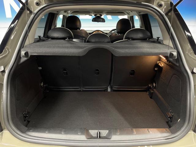 MINI クーパーSD 5ドア カメラ/パーキングアシストパッケージ ペッパーパッケージ LEDヘッドランプ ユニオンジャックデザインテールランプ 純正ナビ アクティブクルーズコントロール インテリジェントセーフティ 禁煙車(12枚目)