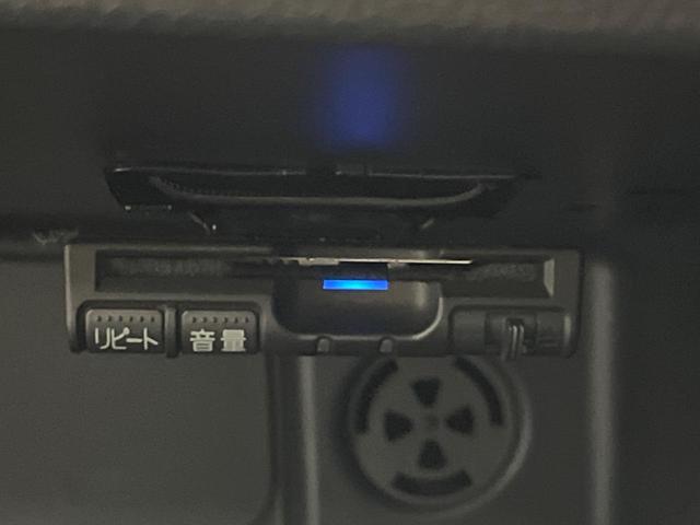 ＭＩＮＩ クーパーＳ　５ドア　純正ナビ　ＬＥＤヘッドライト　ＬＥＤフォグライト　デュアルオートエアコン　純正１６インチアルミホイール　Ｂｌｕｅｔｏｏｔｈ　ＥＴＣ　禁煙車　盗難防止装置　アイドリングストップ　横滑防止装置（51枚目）