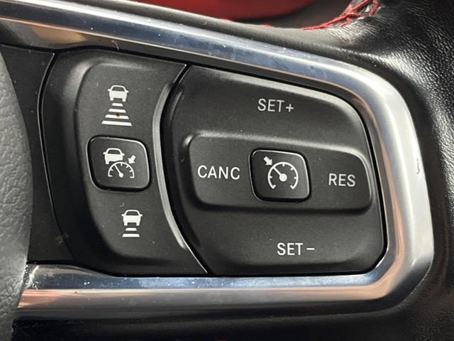 ジープ・ラングラーアンリミテッド ルビコン 純正ナビ フルセグ フロント・サイド・バックカメラ アダプティブクルーズコントロール ブラインドスポットモニター パークセンサー 黒革シート シートヒーター LEDヘッドライト LEDフォグライト(6枚目)