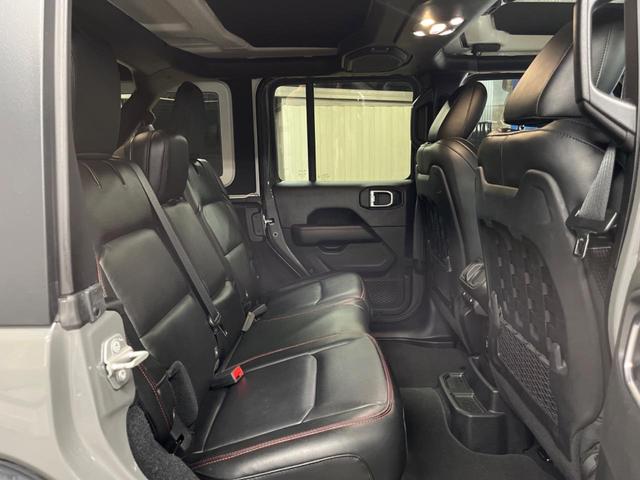 ジープ・ラングラーアンリミテッド ルビコン 純正ナビ フルセグ フロント・サイド・バックカメラ アダプティブクルーズコントロール ブラインドスポットモニター パークセンサー 黒革シート シートヒーター LEDヘッドライト LEDフォグライト(10枚目)