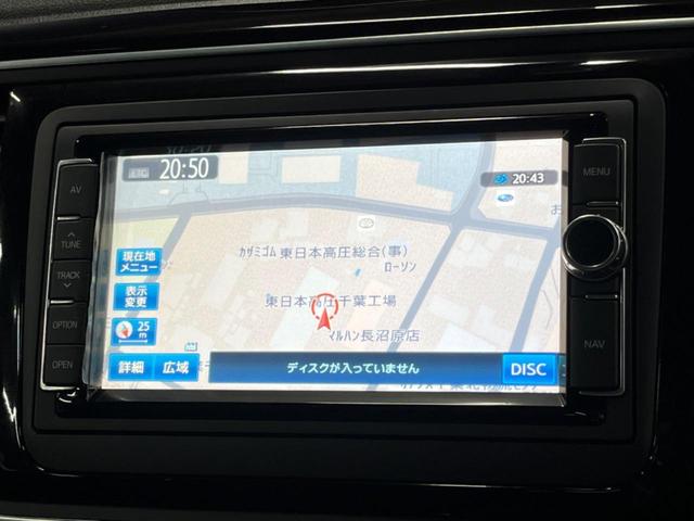 ザ・ビートル ターボ　クールスターパッケージ（ＨＩＤヘッドライト　オートライト　プライバシーガラス）　純正ナビ　フルセグ　Ｂｌｕｅｔｏｏｔｈ　バックカメラ　パークセンサー　スマートエントリー　純正１８インチアルミホイール（4枚目）