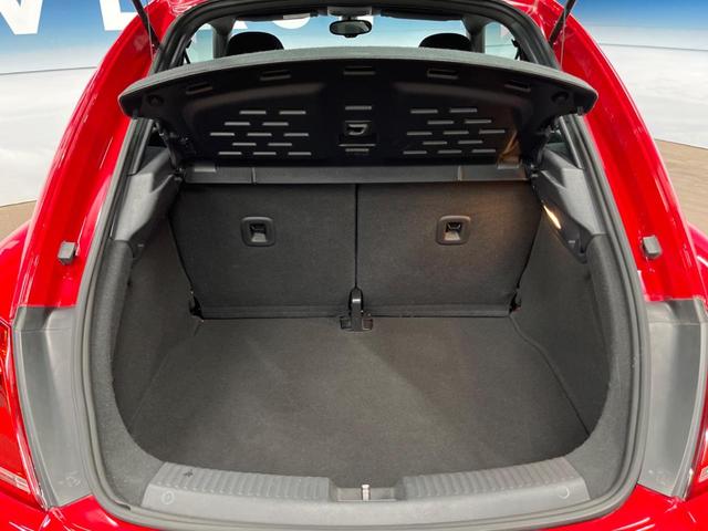 ザ・ビートル ターボ　クールスターパッケージ（ＨＩＤヘッドライト　オートライト　プライバシーガラス）　純正ナビ　フルセグ　Ｂｌｕｅｔｏｏｔｈ　バックカメラ　パークセンサー　スマートエントリー　純正１８インチアルミホイール（11枚目）