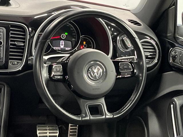 ザ・ビートル ターボ　クールスターパッケージ（ＨＩＤヘッドライト　オートライト　プライバシーガラス）　純正ナビ　フルセグ　Ｂｌｕｅｔｏｏｔｈ　バックカメラ　パークセンサー　スマートエントリー　純正１８インチアルミホイール（12枚目）