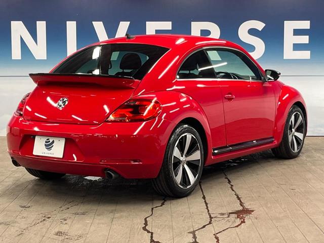 ザ・ビートル ターボ　クールスターパッケージ（ＨＩＤヘッドライト　オートライト　プライバシーガラス）　純正ナビ　フルセグ　Ｂｌｕｅｔｏｏｔｈ　バックカメラ　パークセンサー　スマートエントリー　純正１８インチアルミホイール（18枚目）