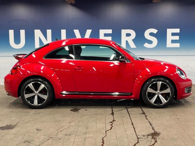 ザ・ビートル ターボ　クールスターパッケージ（ＨＩＤヘッドライト　オートライト　プライバシーガラス）　純正ナビ　フルセグ　Ｂｌｕｅｔｏｏｔｈ　バックカメラ　パークセンサー　スマートエントリー　純正１８インチアルミホイール（26枚目）