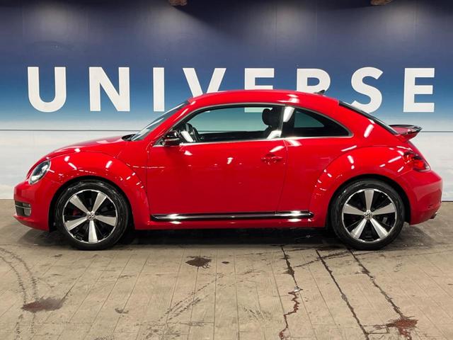 ザ・ビートル ターボ　クールスターパッケージ（ＨＩＤヘッドライト　オートライト　プライバシーガラス）　純正ナビ　フルセグ　Ｂｌｕｅｔｏｏｔｈ　バックカメラ　パークセンサー　スマートエントリー　純正１８インチアルミホイール（27枚目）