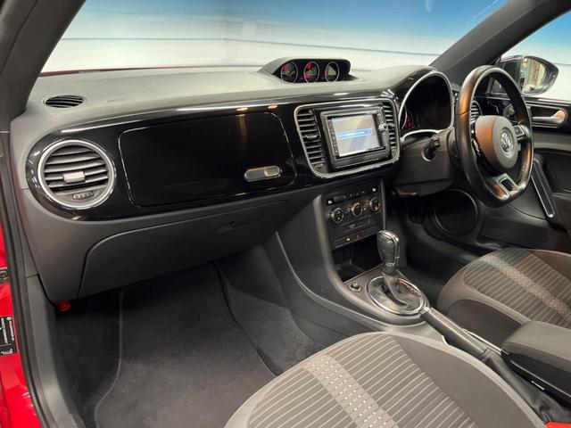 ザ・ビートル ターボ　クールスターパッケージ（ＨＩＤヘッドライト　オートライト　プライバシーガラス）　純正ナビ　フルセグ　Ｂｌｕｅｔｏｏｔｈ　バックカメラ　パークセンサー　スマートエントリー　純正１８インチアルミホイール（39枚目）