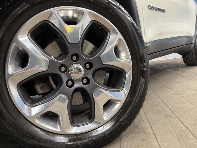 ジープ・コンパス リミテッド　ブラックルーフエディション　純正ナビ　Ａｐｐｌｅｃａｒｐｌａｙ　フルセグ　バックカメラ　アダプティブクルーズコントロール　ブラインドスポットモニター　パークセンサー　ハーフレザーシート　シートヒーター　オートハイビーム　ＥＴＣ（14枚目）