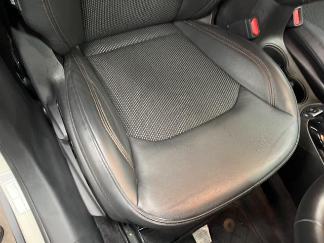 ジープ・コンパス リミテッド　ブラックルーフエディション　純正ナビ　Ａｐｐｌｅｃａｒｐｌａｙ　フルセグ　バックカメラ　アダプティブクルーズコントロール　ブラインドスポットモニター　パークセンサー　ハーフレザーシート　シートヒーター　オートハイビーム　ＥＴＣ（27枚目）