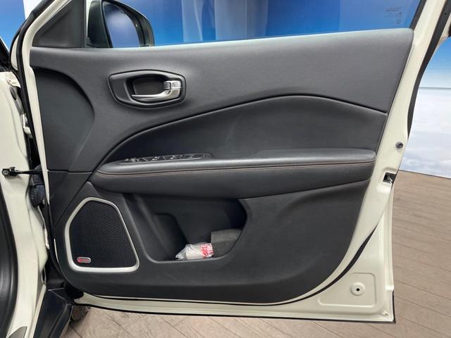 ジープ・コンパス リミテッド　ブラックルーフエディション　純正ナビ　Ａｐｐｌｅｃａｒｐｌａｙ　フルセグ　バックカメラ　アダプティブクルーズコントロール　ブラインドスポットモニター　パークセンサー　ハーフレザーシート　シートヒーター　オートハイビーム　ＥＴＣ（32枚目）