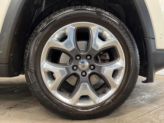 ジープ・コンパス リミテッド　ブラックルーフエディション　純正ナビ　Ａｐｐｌｅｃａｒｐｌａｙ　フルセグ　バックカメラ　アダプティブクルーズコントロール　ブラインドスポットモニター　パークセンサー　ハーフレザーシート　シートヒーター　オートハイビーム　ＥＴＣ（35枚目）