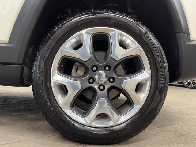 ジープ・コンパス リミテッド　ブラックルーフエディション　純正ナビ　Ａｐｐｌｅｃａｒｐｌａｙ　フルセグ　バックカメラ　アダプティブクルーズコントロール　ブラインドスポットモニター　パークセンサー　ハーフレザーシート　シートヒーター　オートハイビーム　ＥＴＣ（37枚目）