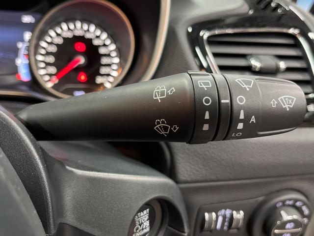 ジープ・コンパス リミテッド　ブラックルーフエディション　純正ナビ　Ａｐｐｌｅｃａｒｐｌａｙ　フルセグ　バックカメラ　アダプティブクルーズコントロール　ブラインドスポットモニター　パークセンサー　ハーフレザーシート　シートヒーター　オートハイビーム　ＥＴＣ（52枚目）