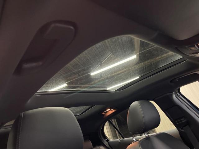 ＧＬＡクラス ＧＬＡ２２０　４マチック　プレミアムパッケージ　パノラミックスライディングルーフ　レーダーセーフティパッケージ　ｈａｒｍａｎ／ｋａｒｄｏｎサウンド　純正ナビ　地デジ　リアビューカメラ　パークトロニック　パワーバックドア　ＥＴＣ（4枚目）