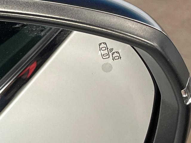 3008 GT ブルーHDi パノラマサンルーフ Applecarplay ディスプレイオーディオ デジタルメーター アダプティブクルーズコントロール レーンキープアシスト ブラインドスポットアシスト バックカメラ 電動リアゲート(6枚目)