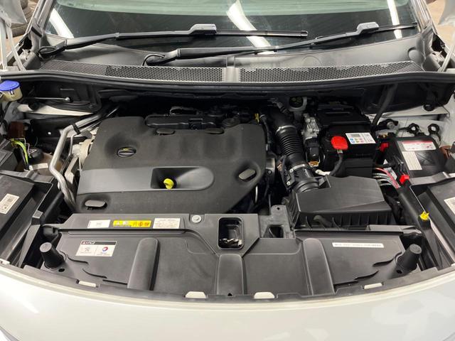 3008 GT ブルーHDi パノラマサンルーフ Applecarplay ディスプレイオーディオ デジタルメーター アダプティブクルーズコントロール レーンキープアシスト ブラインドスポットアシスト バックカメラ 電動リアゲート(20枚目)