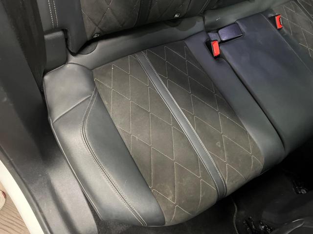 3008 GT ブルーHDi パノラマサンルーフ Applecarplay ディスプレイオーディオ デジタルメーター アダプティブクルーズコントロール レーンキープアシスト ブラインドスポットアシスト バックカメラ 電動リアゲート(37枚目)