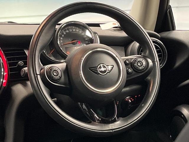 MINI クーパー 3ドア LEDライトパッケージ カメラ/パーキングサポートパッケージ ペッパーパッケージ 合皮シート 純正HDDナビ インテリジェントセーフティ コンフォートアクセス デュアルオートエアコン(11枚目)