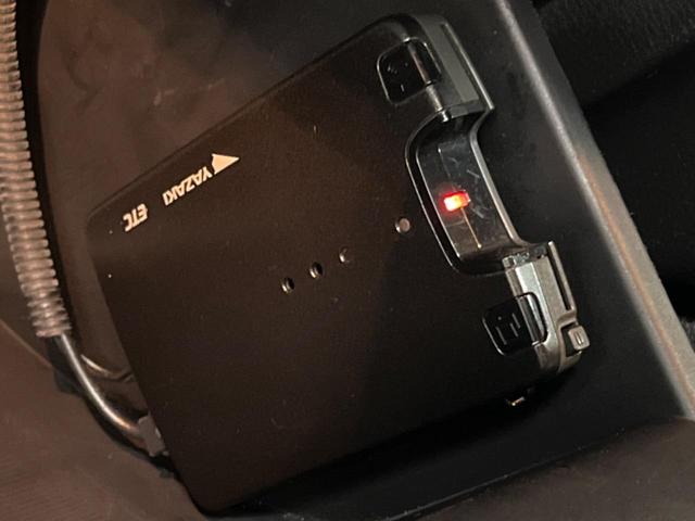 ジープ・コンパス スポーツ　クルーズコントロール　ディスプレイオーディオ　純正１６インチアルミ　Ｂｌｕｅｔｏｏｔｈ　デュアルオートエアコン　コーナーセンサー　ＥＴＣ（4枚目）