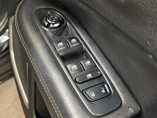 ジープ・コンパス スポーツ　クルーズコントロール　ディスプレイオーディオ　純正１６インチアルミ　Ｂｌｕｅｔｏｏｔｈ　デュアルオートエアコン　コーナーセンサー　ＥＴＣ（55枚目）