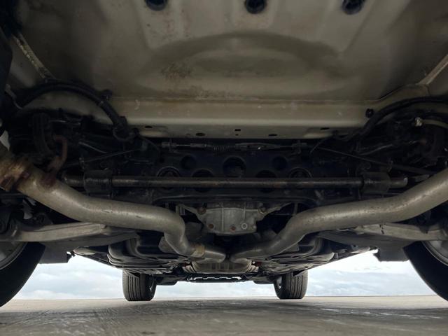 ジープ・グランドチェロキー リミテッド　純正ナビ　地デジ　リアビューカメラ　アダプティブクルーズコントロール　ブラインドスポットモニター　ベンチレーション　純正１８インチアルミ　パワーバックドア　ＨＩＤヘッドランプ　ＡＬＰＩＮＥ製サウンド（21枚目）