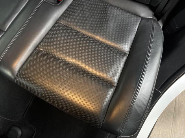 ジープ・グランドチェロキー リミテッド　純正ナビ　地デジ　リアビューカメラ　アダプティブクルーズコントロール　ブラインドスポットモニター　ベンチレーション　純正１８インチアルミ　パワーバックドア　ＨＩＤヘッドランプ　ＡＬＰＩＮＥ製サウンド（29枚目）