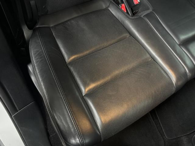 ジープ・グランドチェロキー リミテッド　純正ナビ　地デジ　リアビューカメラ　アダプティブクルーズコントロール　ブラインドスポットモニター　ベンチレーション　純正１８インチアルミ　パワーバックドア　ＨＩＤヘッドランプ　ＡＬＰＩＮＥ製サウンド（30枚目）