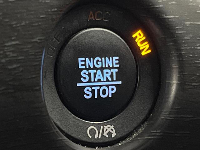 ジープ・グランドチェロキー リミテッド　純正ナビ　地デジ　リアビューカメラ　アダプティブクルーズコントロール　ブラインドスポットモニター　ベンチレーション　純正１８インチアルミ　パワーバックドア　ＨＩＤヘッドランプ　ＡＬＰＩＮＥ製サウンド（53枚目）