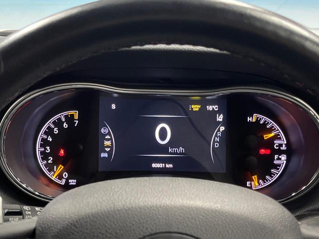 ジープ・グランドチェロキー リミテッド　純正ナビ　地デジ　リアビューカメラ　アダプティブクルーズコントロール　ブラインドスポットモニター　ベンチレーション　純正１８インチアルミ　パワーバックドア　ＨＩＤヘッドランプ　ＡＬＰＩＮＥ製サウンド（54枚目）