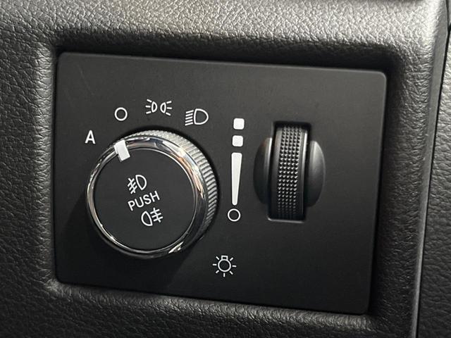 ジープ・グランドチェロキー リミテッド　純正ナビ　地デジ　リアビューカメラ　アダプティブクルーズコントロール　ブラインドスポットモニター　ベンチレーション　純正１８インチアルミ　パワーバックドア　ＨＩＤヘッドランプ　ＡＬＰＩＮＥ製サウンド（58枚目）