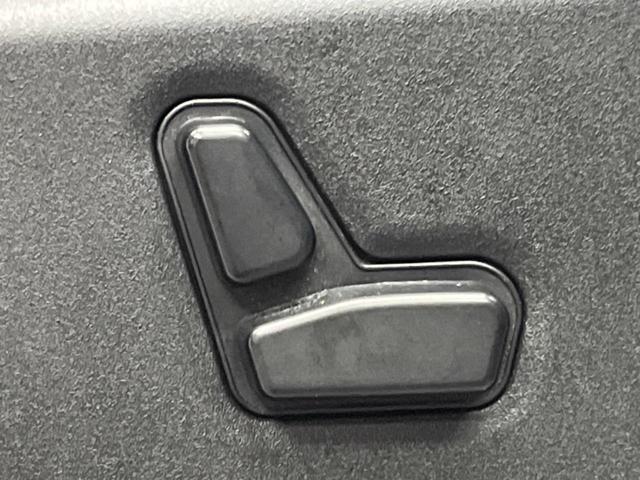 ジープ・グランドチェロキー リミテッド　純正ナビ　地デジ　リアビューカメラ　アダプティブクルーズコントロール　ブラインドスポットモニター　ベンチレーション　純正１８インチアルミ　パワーバックドア　ＨＩＤヘッドランプ　ＡＬＰＩＮＥ製サウンド（59枚目）