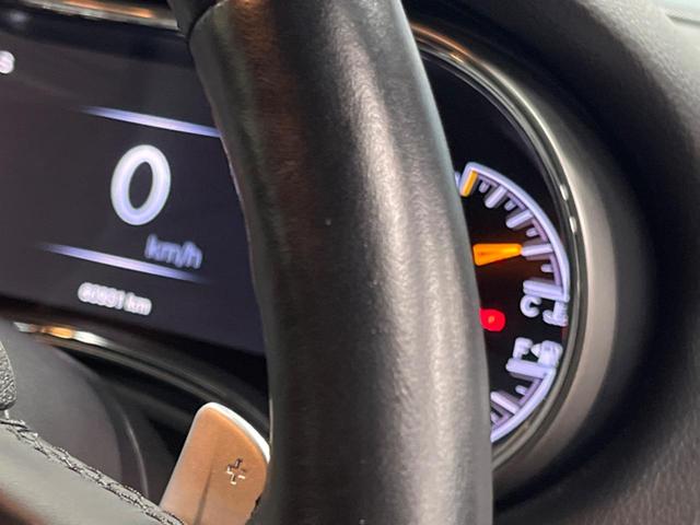 ジープ・グランドチェロキー リミテッド　純正ナビ　地デジ　リアビューカメラ　アダプティブクルーズコントロール　ブラインドスポットモニター　ベンチレーション　純正１８インチアルミ　パワーバックドア　ＨＩＤヘッドランプ　ＡＬＰＩＮＥ製サウンド（60枚目）