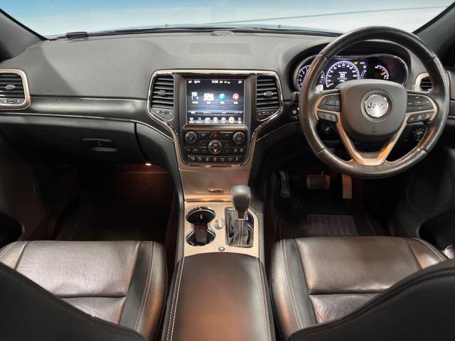 ジープ・グランドチェロキー リミテッド　純正ナビ　リアビューカメラ　アダプティブクルーズコントロール　パークセンサー　ブラインドスポットモニター　黒革シート　シートヒーター　パワーシート　フルセグＴＶ　ＥＴＣ　Ｂｌｕｅｔｏｏｔｈ（2枚目）