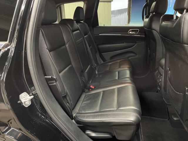 ジープ・グランドチェロキー リミテッド　純正ナビ　リアビューカメラ　アダプティブクルーズコントロール　パークセンサー　ブラインドスポットモニター　黒革シート　シートヒーター　パワーシート　フルセグＴＶ　ＥＴＣ　Ｂｌｕｅｔｏｏｔｈ（10枚目）