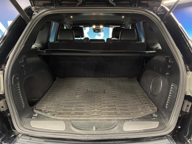 ジープ・グランドチェロキー リミテッド　純正ナビ　リアビューカメラ　アダプティブクルーズコントロール　パークセンサー　ブラインドスポットモニター　黒革シート　シートヒーター　パワーシート　フルセグＴＶ　ＥＴＣ　Ｂｌｕｅｔｏｏｔｈ（13枚目）