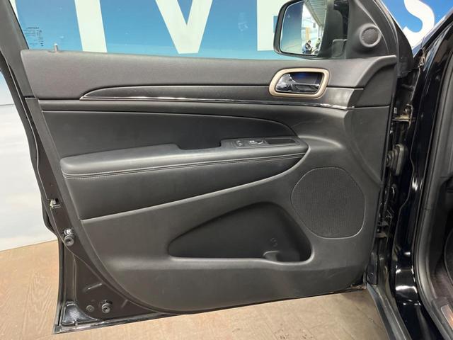 ジープ・グランドチェロキー リミテッド　純正ナビ　リアビューカメラ　アダプティブクルーズコントロール　パークセンサー　ブラインドスポットモニター　黒革シート　シートヒーター　パワーシート　フルセグＴＶ　ＥＴＣ　Ｂｌｕｅｔｏｏｔｈ（34枚目）