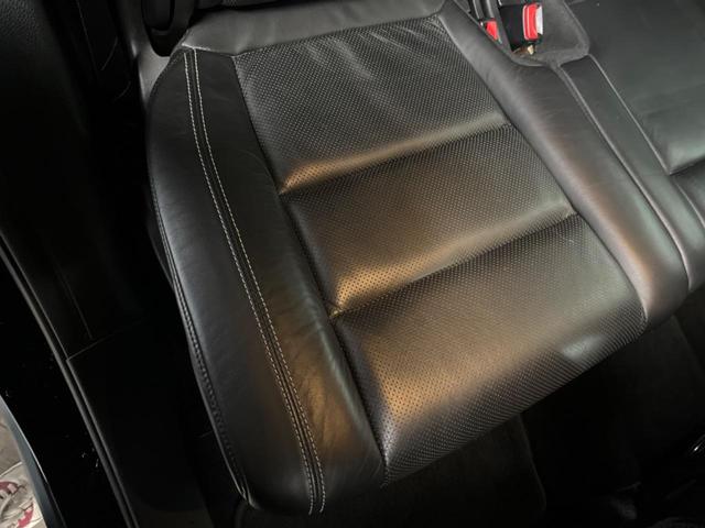 ジープ・グランドチェロキー リミテッド　純正ナビ　リアビューカメラ　アダプティブクルーズコントロール　パークセンサー　ブラインドスポットモニター　黒革シート　シートヒーター　パワーシート　フルセグＴＶ　ＥＴＣ　Ｂｌｕｅｔｏｏｔｈ（42枚目）