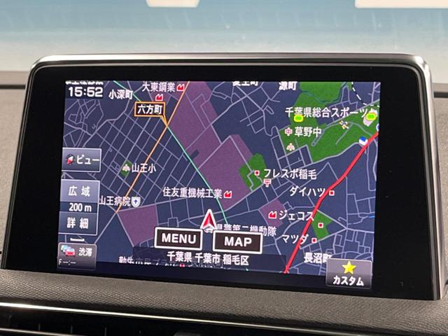 ●純正ナビ：一体感のあるナビは、高級感ある車内を演出してくれます。Ｂｌｕｅｔｏｏｔｈ再生などオーディオ機能も充実しておりますので、運転もより楽しめます♪